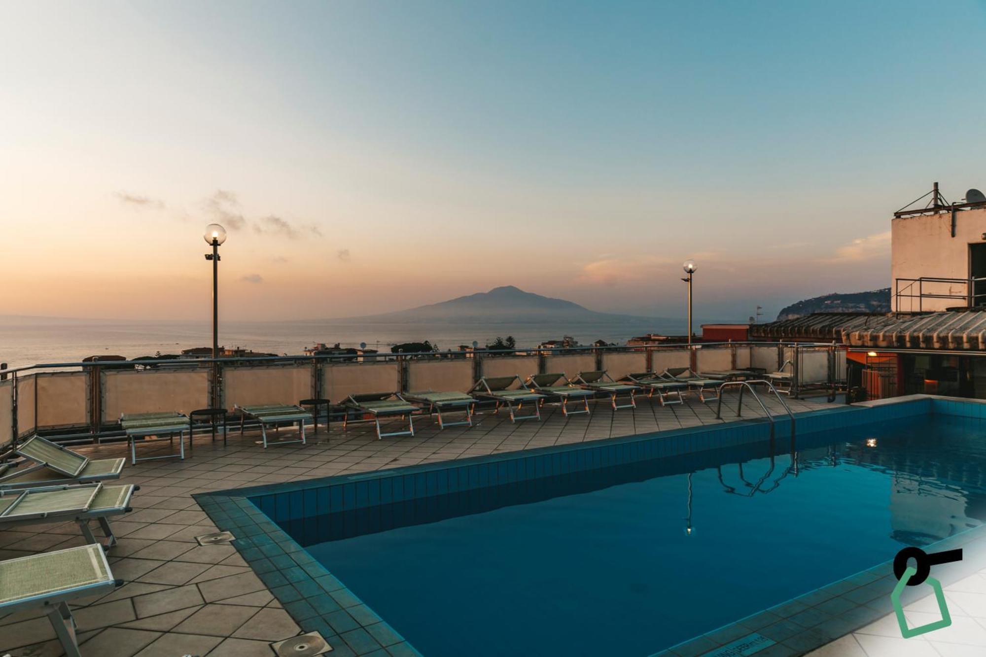 Hotiday Hotel Península Sorrentina Exterior foto